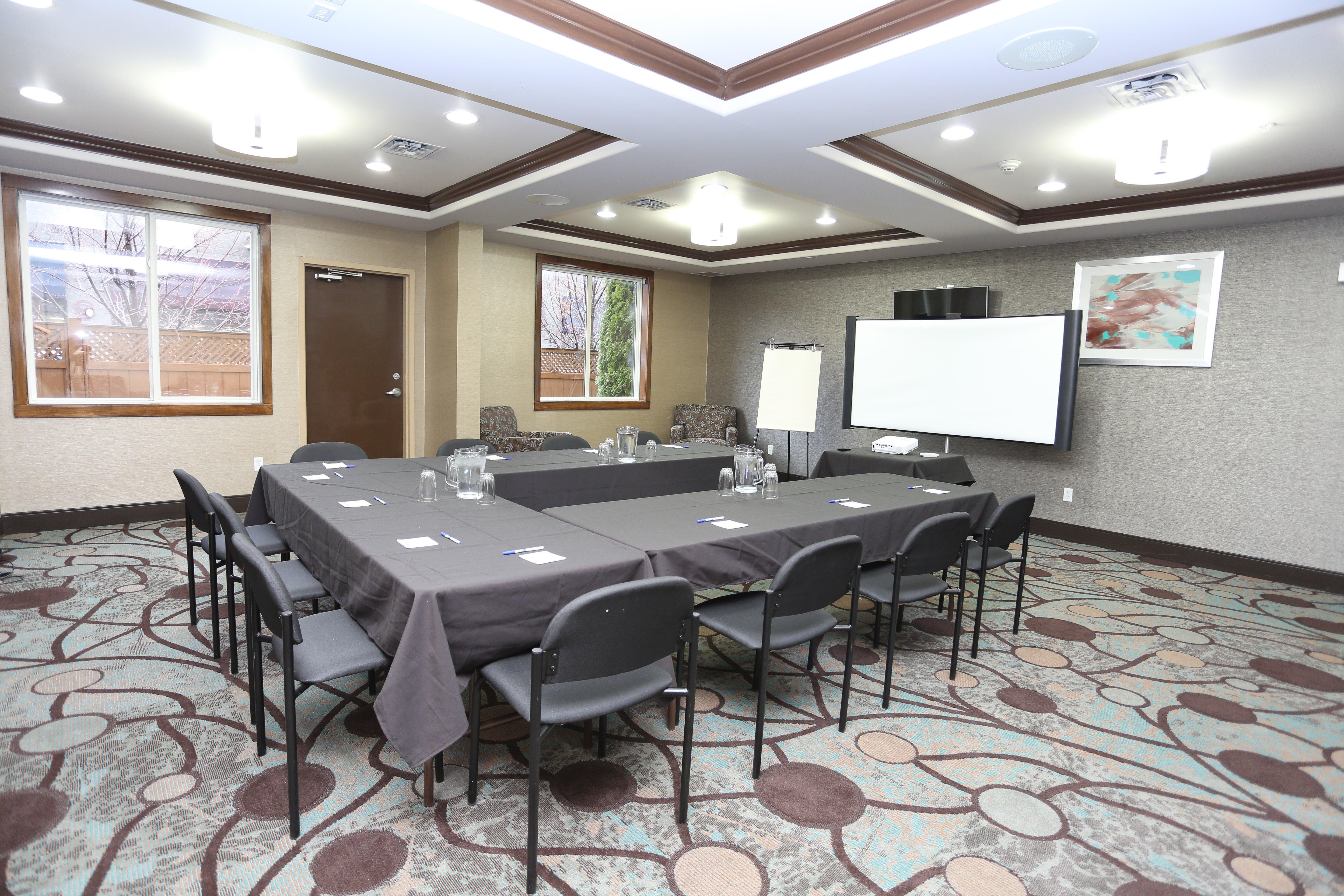 Holiday Inn Express Hotel & Suites Vernon By Ihg Ngoại thất bức ảnh