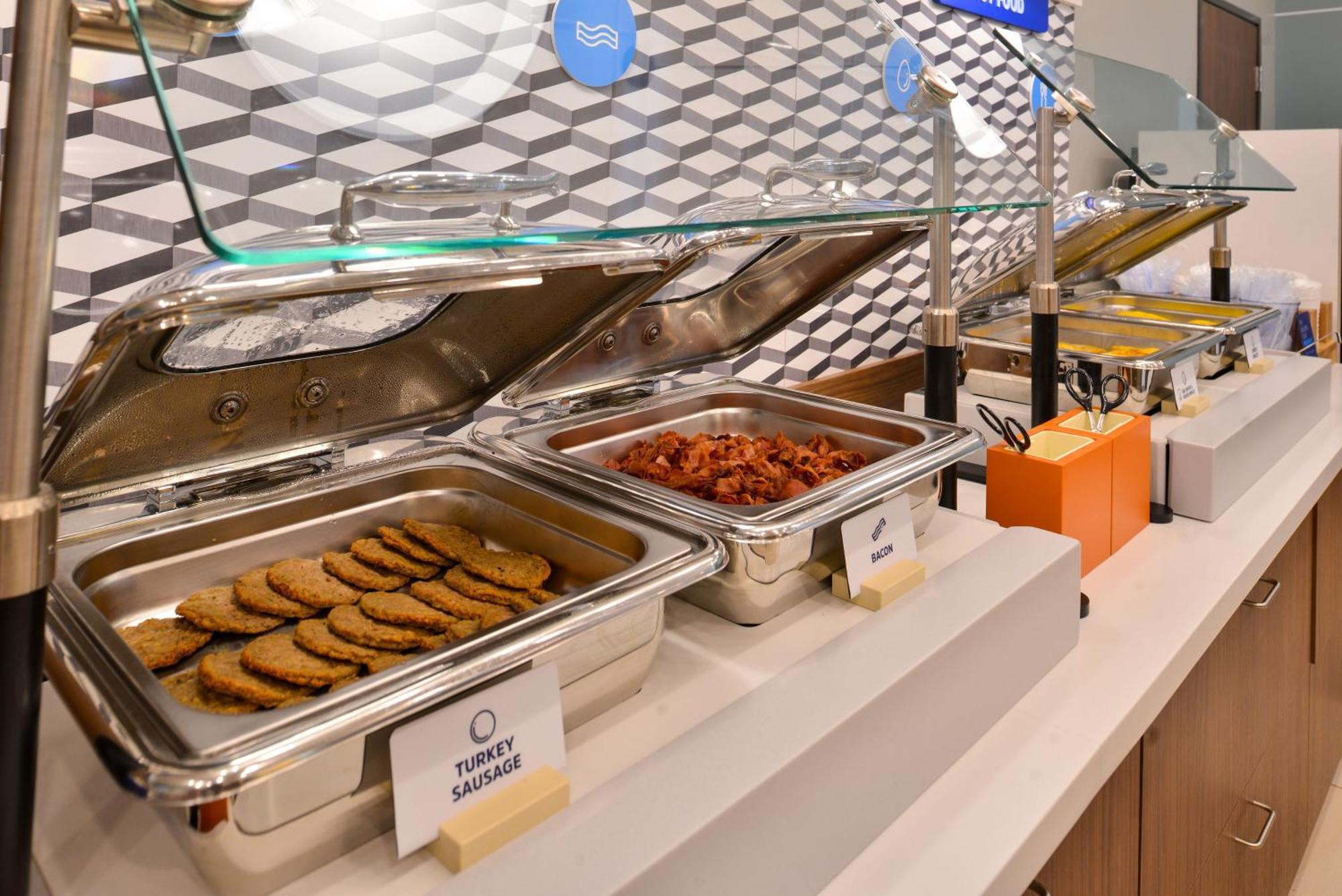 Holiday Inn Express Hotel & Suites Vernon By Ihg Ngoại thất bức ảnh