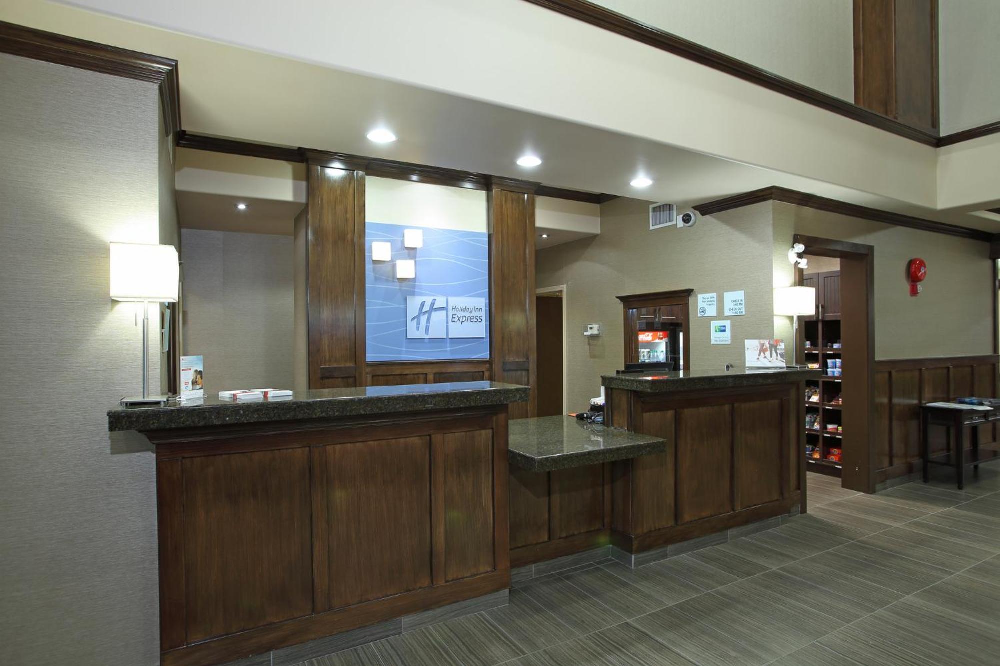 Holiday Inn Express Hotel & Suites Vernon By Ihg Ngoại thất bức ảnh