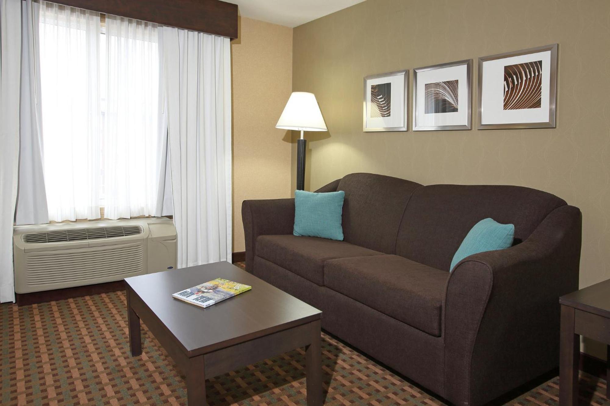 Holiday Inn Express Hotel & Suites Vernon By Ihg Ngoại thất bức ảnh